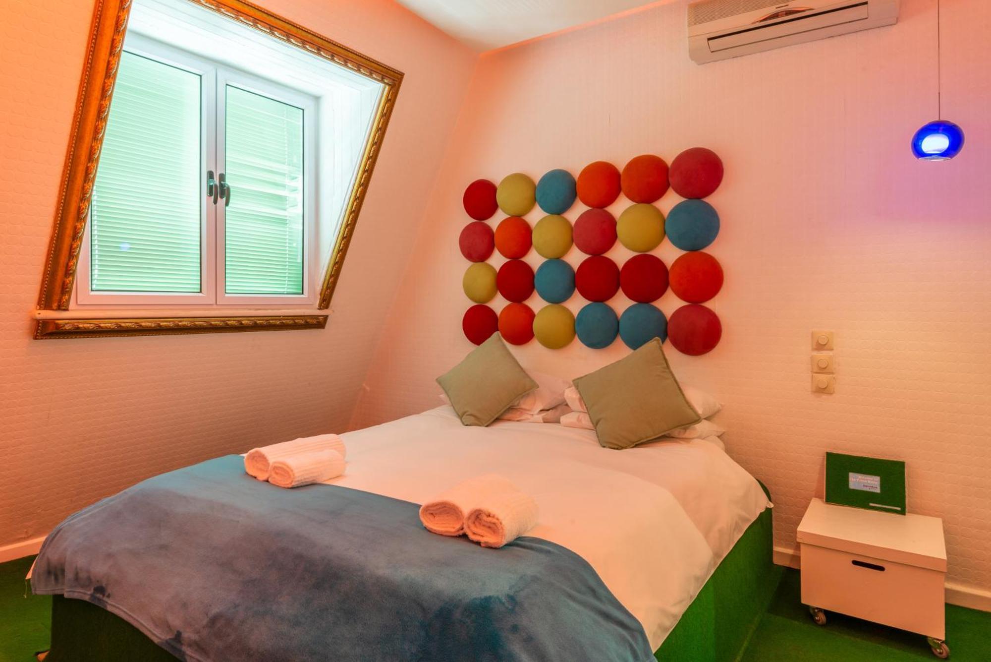 Daddy Long Legs Art Hotel 3*